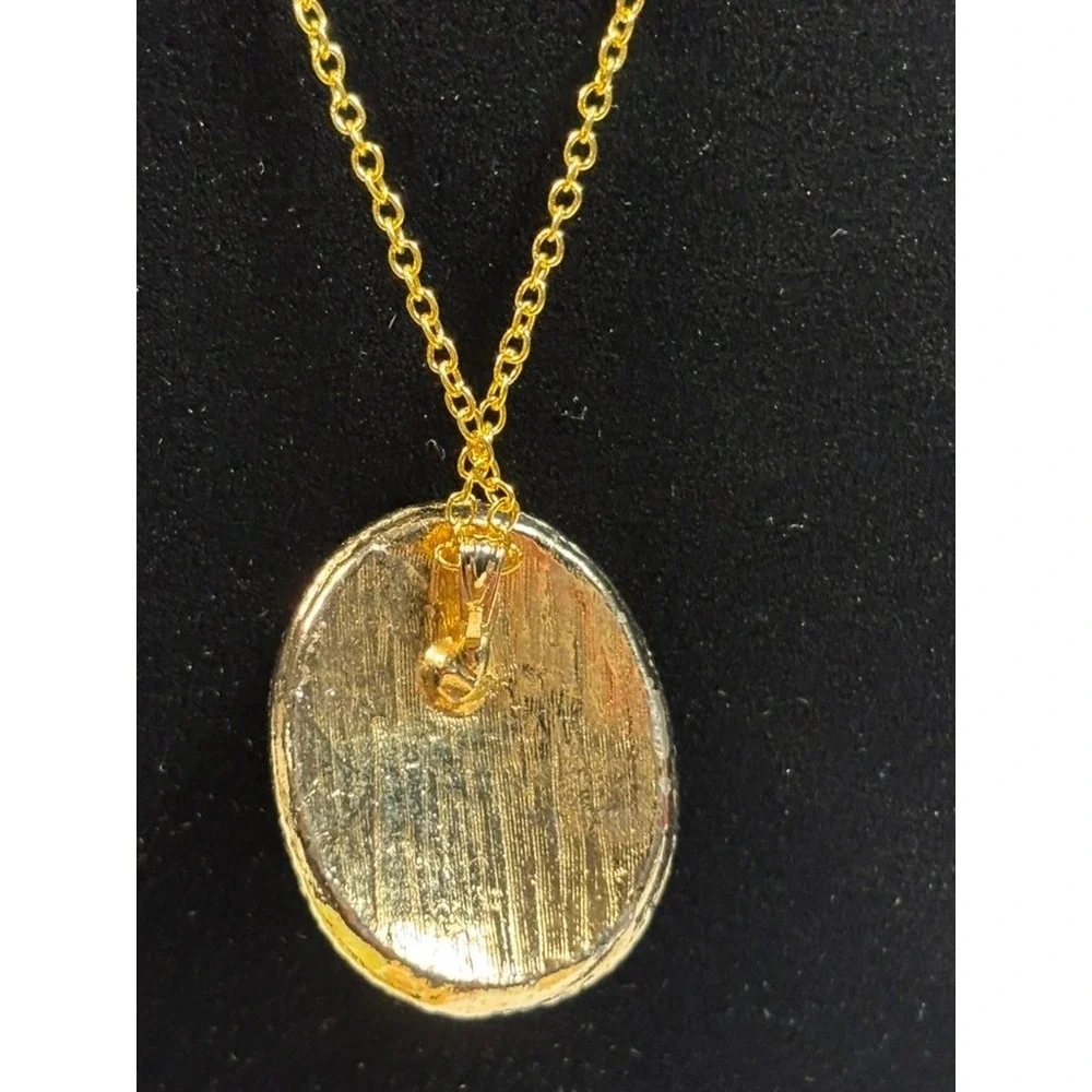 Elegant Gold Tone Oval Pendant Necklace Faux Pearl Rhinestone Accents‎